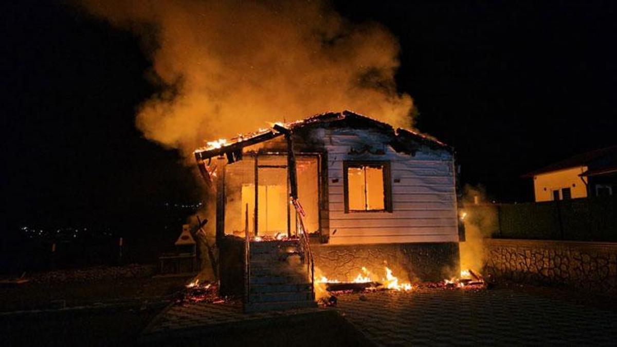 Çorum'da bağ evinde yangın çıktı: Polis, itfaiye ve sağlık ekipleri sevk edildi