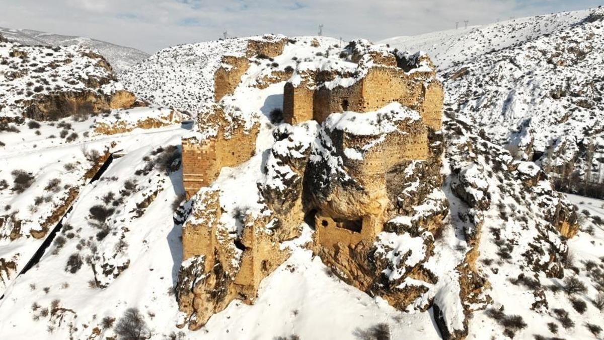 Kahramanmaraş'ta bu kış ilk kez görüldü: Gören hayran kaldı