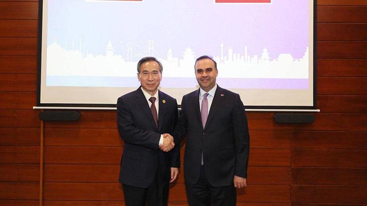 Bakan Kacır: Çin'le ticaret ortaklığı tesis etmek için çalışacağız