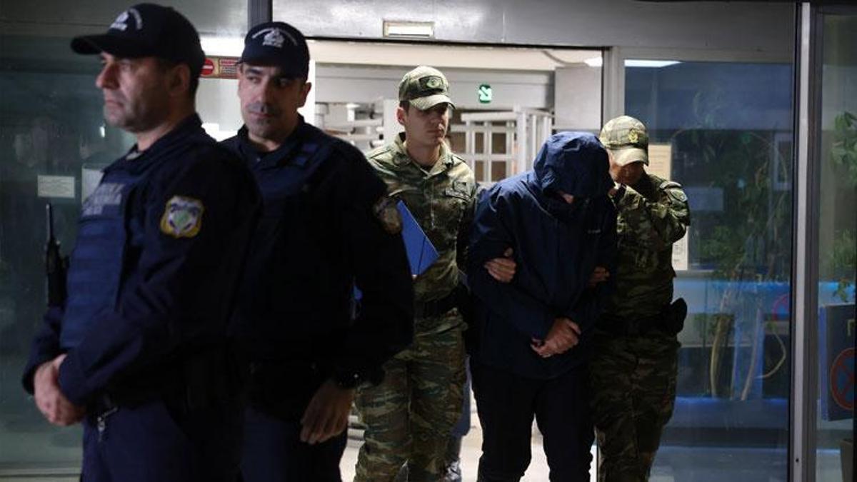 Yunan subayı, gizli askeri bilgileri sızdırmak suçlamasıyla mahkemede yargılanacak