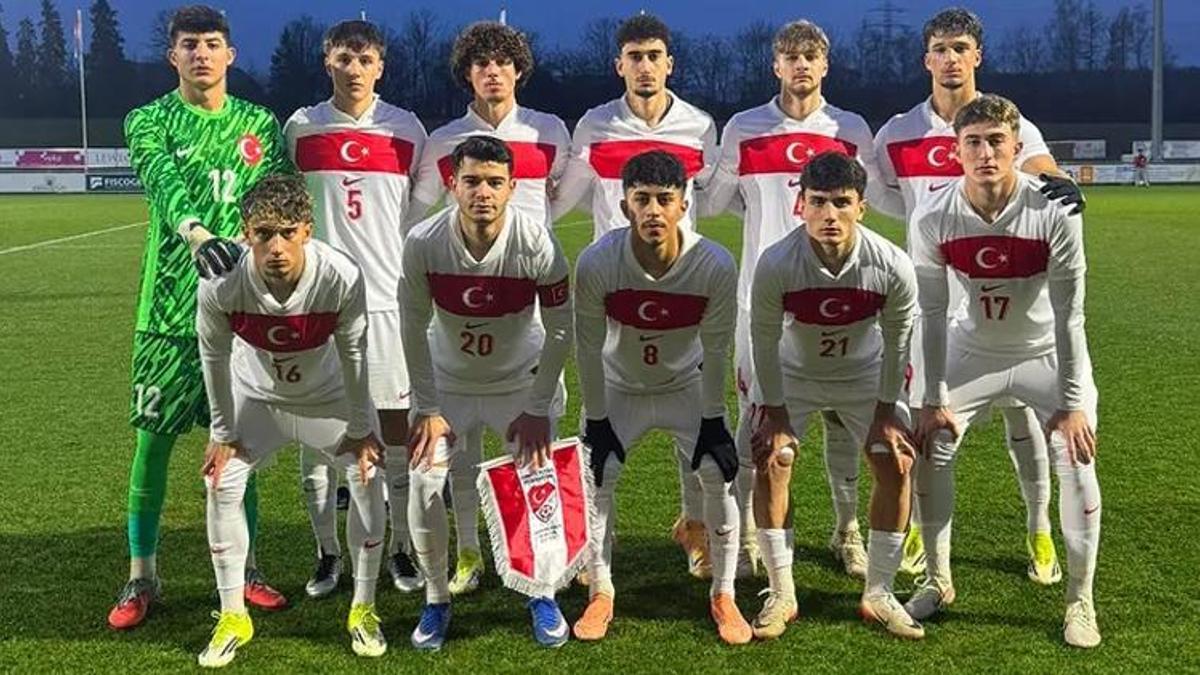 Bursaspor'un genç yıldızı milli takım forması giydi