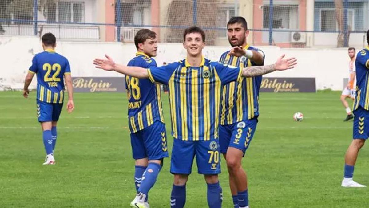 Menemen FK'dan bir transfer daha! 21 yaşındaki yıldız imzayı attı