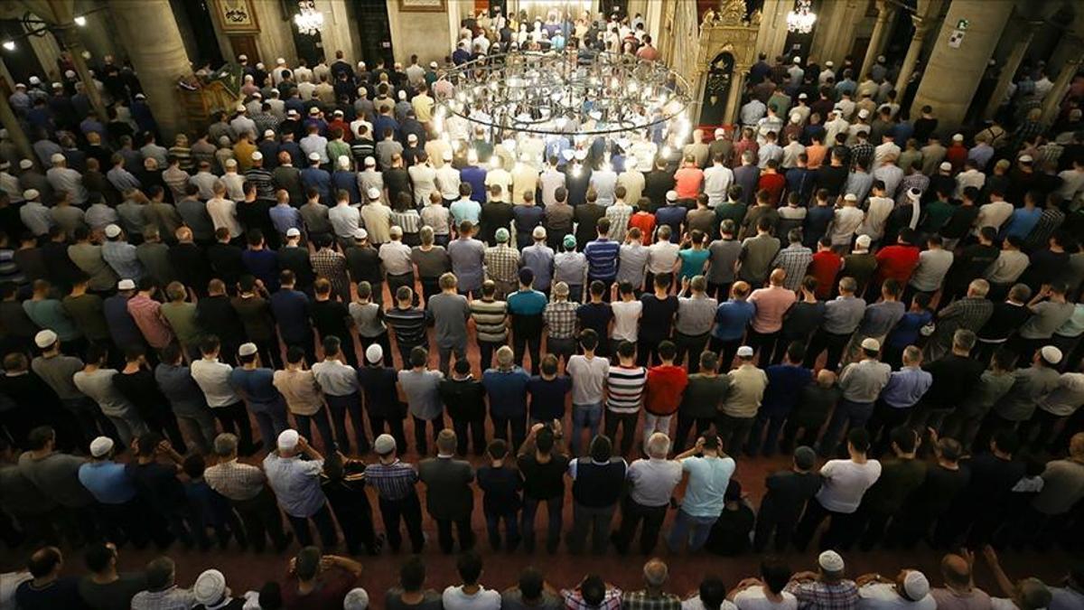 İlk Teravih Ne Zaman Kılınacak? 2026 Ramazan’ın İlk Teravih Namazı Hangi Gün ve Saat Kaçta Eda Edilecek?