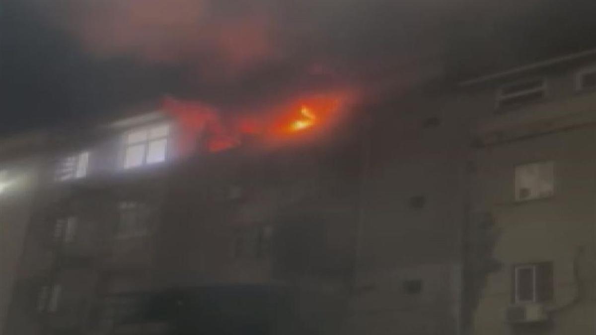 Bağcılar'da göz gözü görmedi: İmalathanede yangın çıktı!