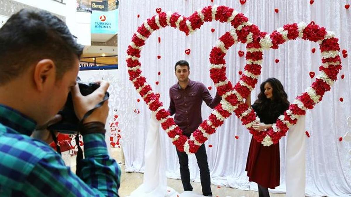 Sevgililer Günü ne zaman? 2026 takvimi, 14 şubat hangi güne denk geliyor?