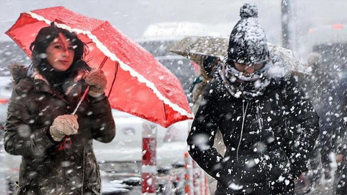Meteoroloji'den turuncu ve sarı kodlu uyarı! Bu illerde yaşayanlar dikkat: Çok kuvvetli sağanak ve kar geliyor