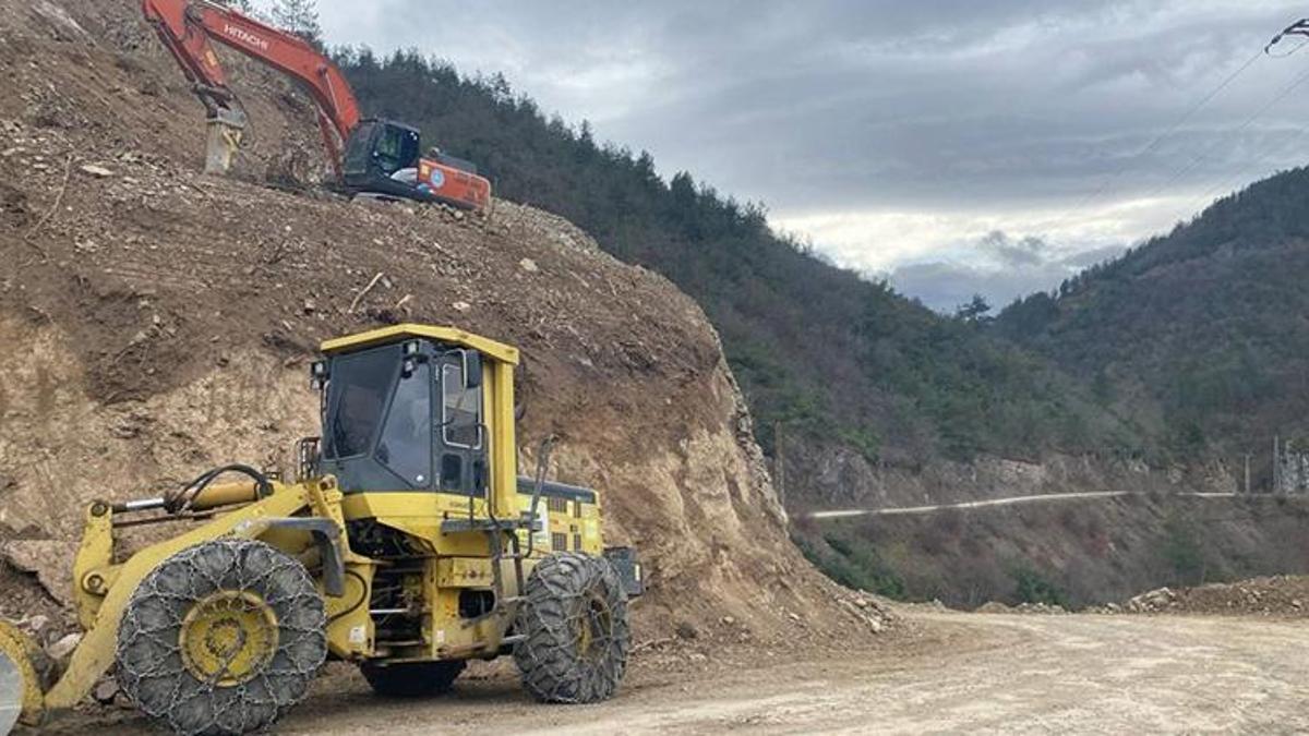 Sinop'ta tehlike saçan kayalar tek tek parçalanıyor: Ulaşım rahatlayacak