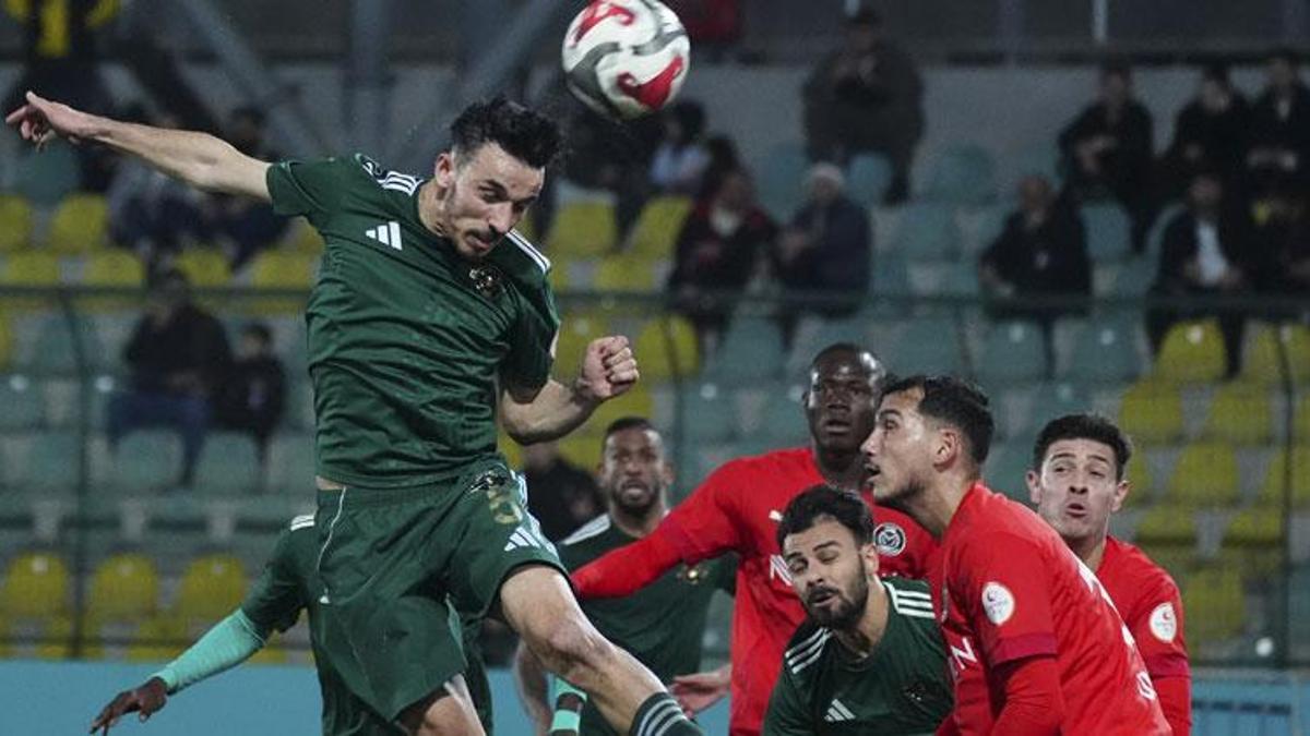 Manisa FK lider Esenler Erokspor karşısında öne geçti ama kaçamadı: 1-3