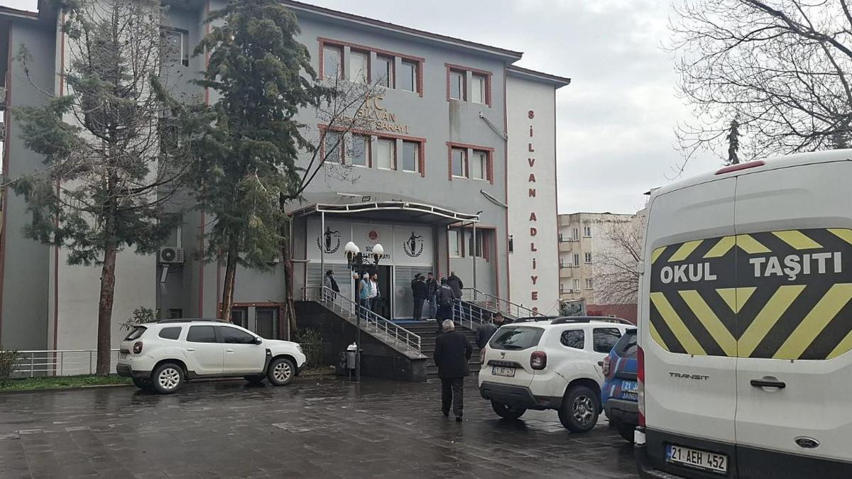 Kart dolandırıcılığı ve tefecilik operasyonunda 12 tutuklama