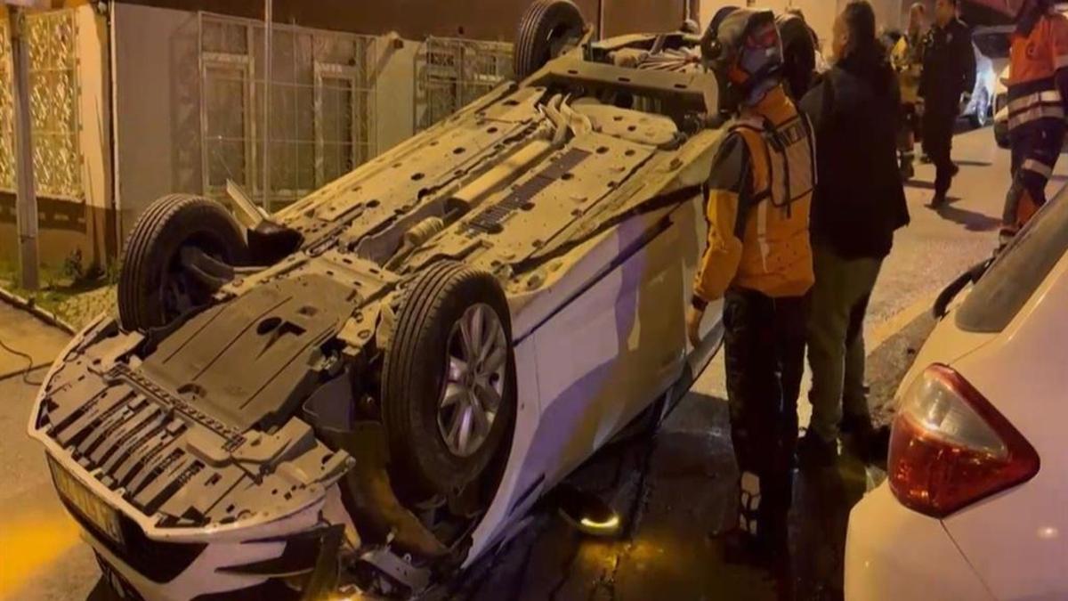 3 araca çarptı, takla atarak durabildi! İstanbul'da korku dolu anlar