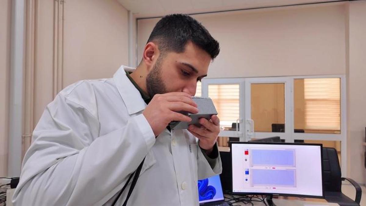 Nefesten şeker ölçüyor! Türk profesör sensör sistemi geliştirdi