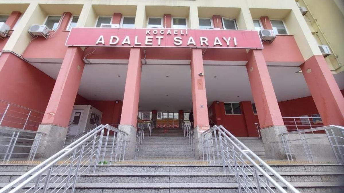 Adli emanetten 1,5 kilo altın çaldı! Yöntemi akıllara durgunluk verdi