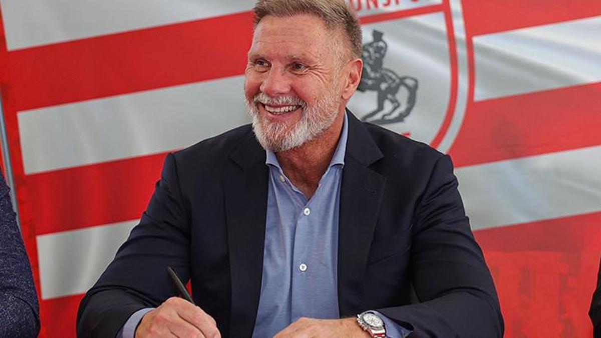 Samsunspor, Fink ile sözleşme imzaladı