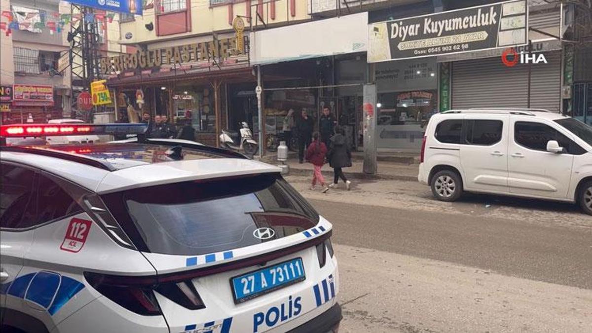 Gaziantep'te silahlı, maskeli ve biber gazlı kuyumcu soygununda 1 kilogram altın çalındı