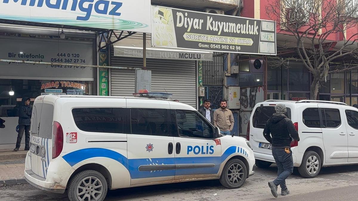 Gaziantep’te maskeli ve silahlı kuyumcu soygunu! 1 kilo altın çalındı