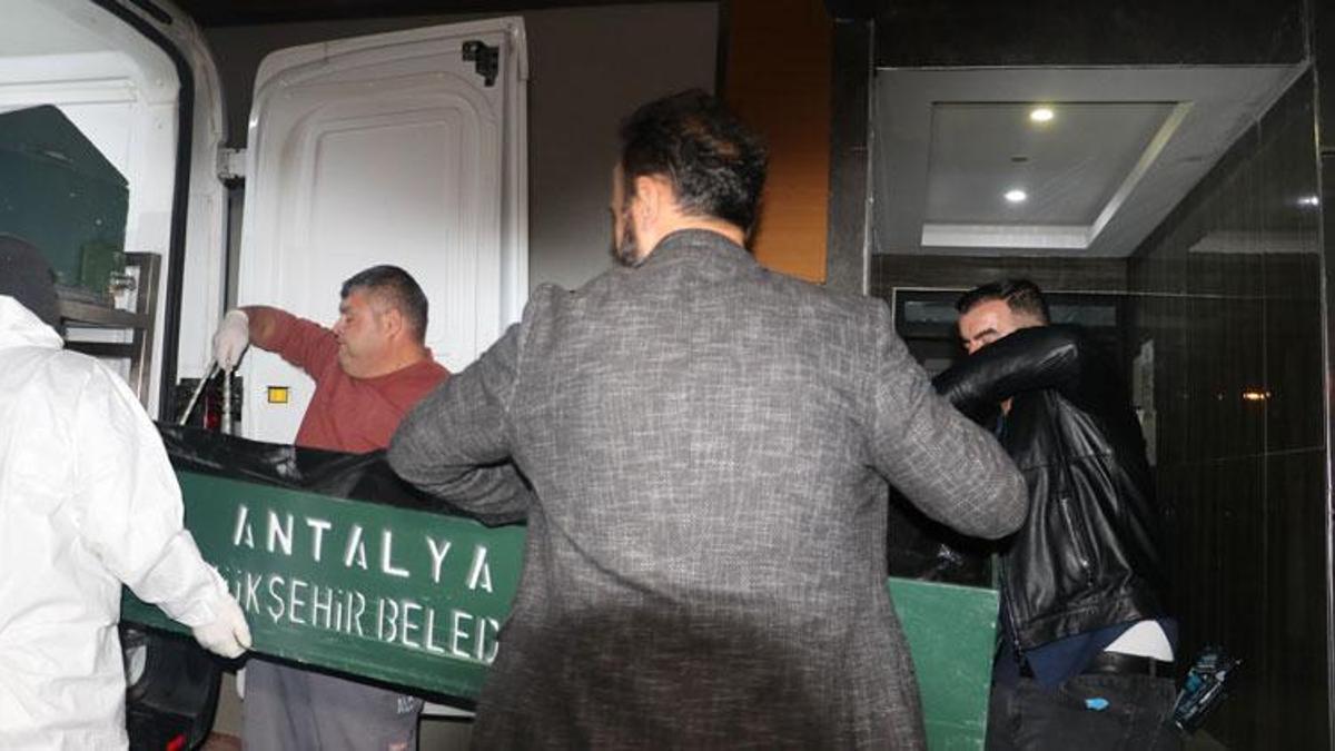 Antalya'da internetten tanışıp, evine davet ettiği kişi tarafından öldürüldü