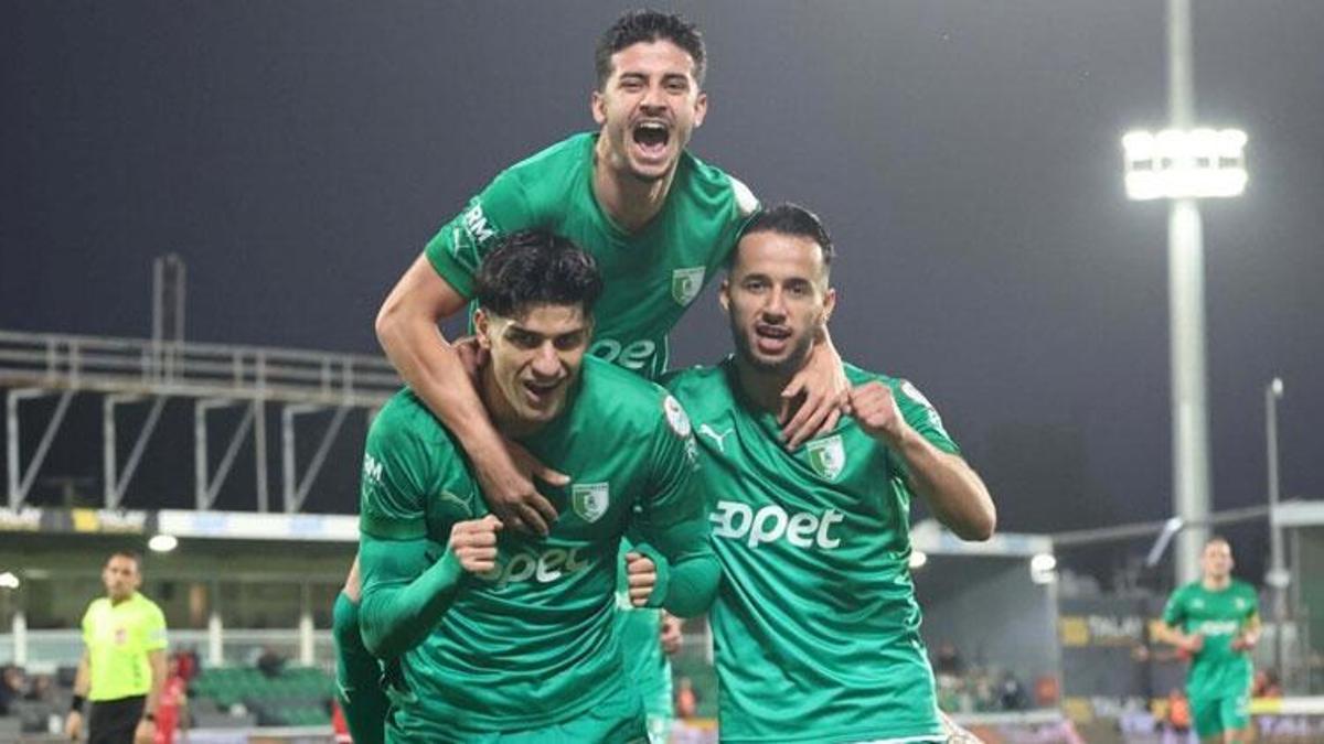 Bodrum FK'yı taşıyan uçak olumsuz hava koşulları nedeniyle Diyarbakır Havalimanı'na zorunlu iniş yaptı