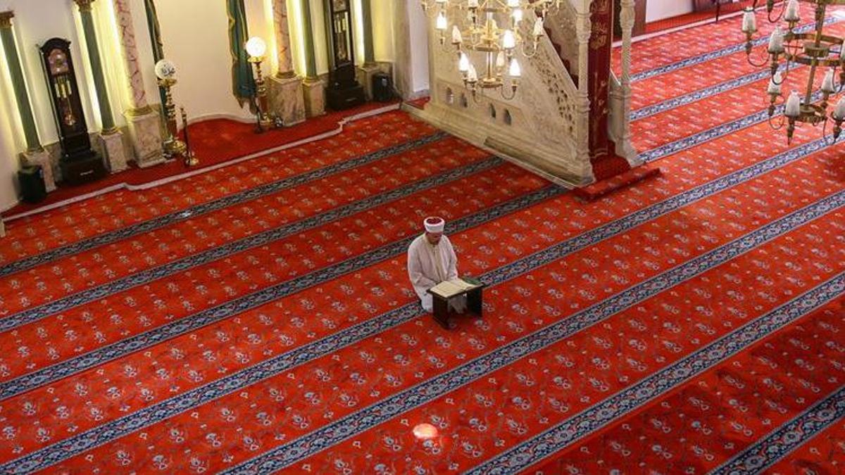 İzmir’de İlk İftar Heyecanı Başladı! Ramazan’ın İlk Günü (19 Şubat 2026) İftar Saat Kaçta, Oruç Ne Zaman Açılacak?