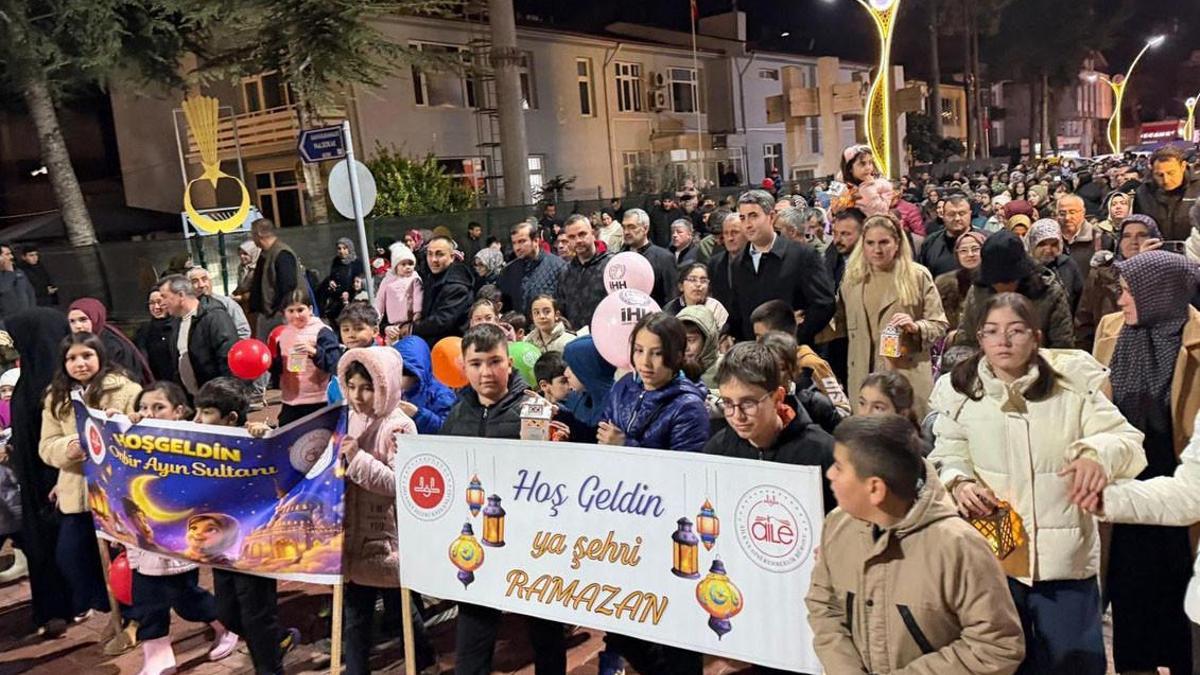Ramazan fener alayı düzenlendi