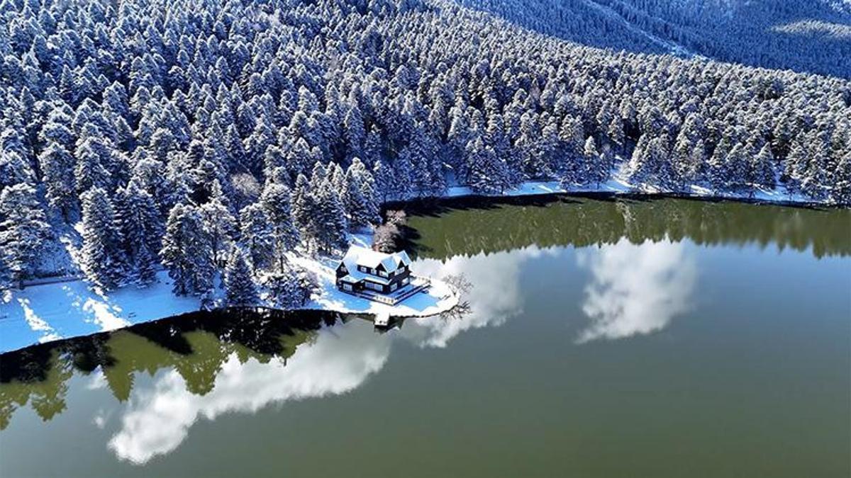Bolu'nun incisi beyaz gelinliğini giydi! Görüntüler doğa severleri mest etti