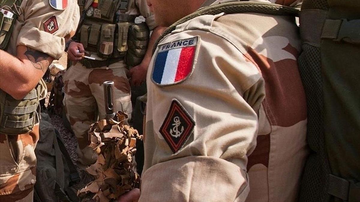 Paris'te kışlada alkol alan asker başından vuruldu: 1 ölü, 4 gözaltı