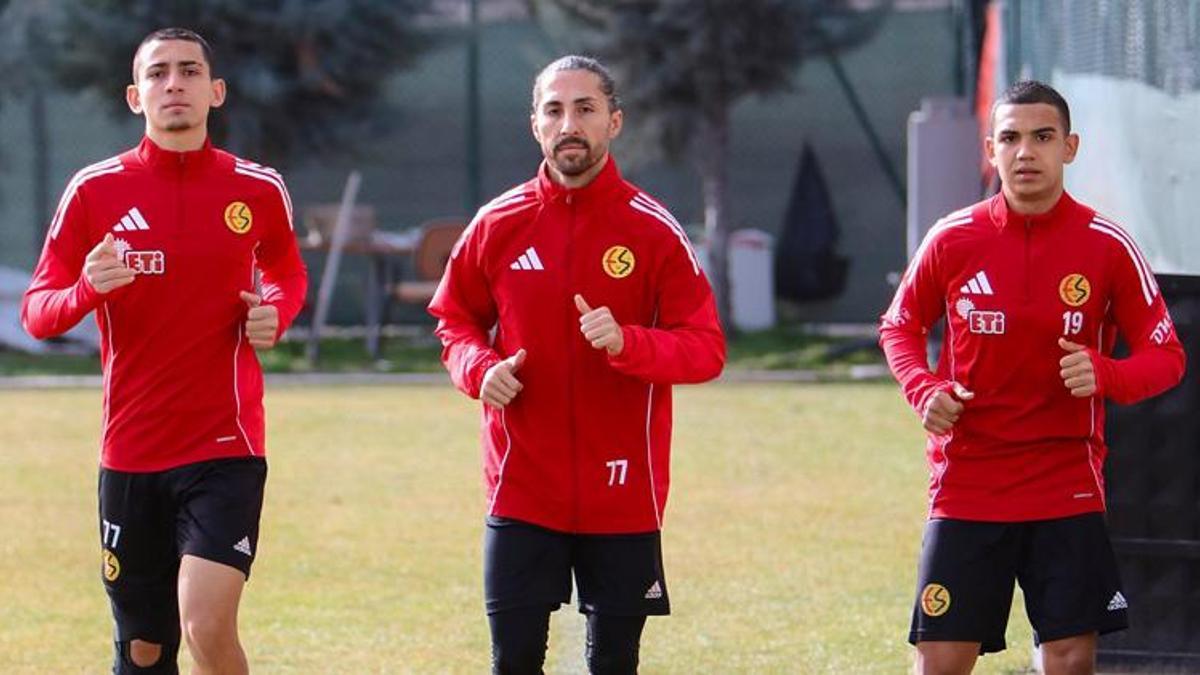 Eskişehirspor'da gözler Denizli'de! Hakan Şapçı kararını verdi