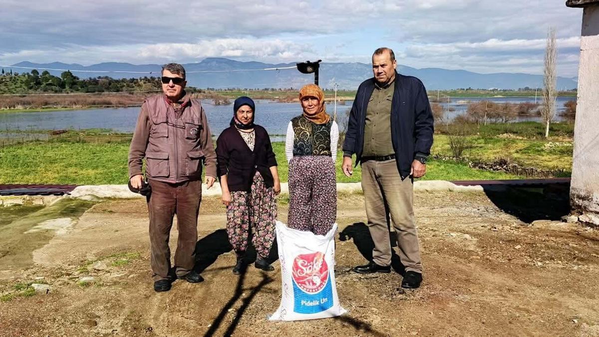 Aydın’da baharın müjdecisi olan leylekleri ilk görenler bir çuval un kazandı