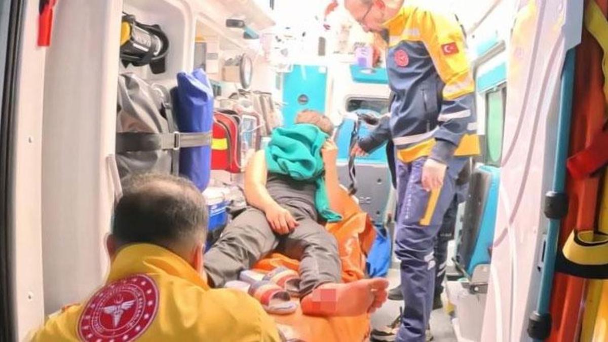 Aksaray’da arkadaşların bıçaklı kavgası kanlı bitti: 1 yaralı