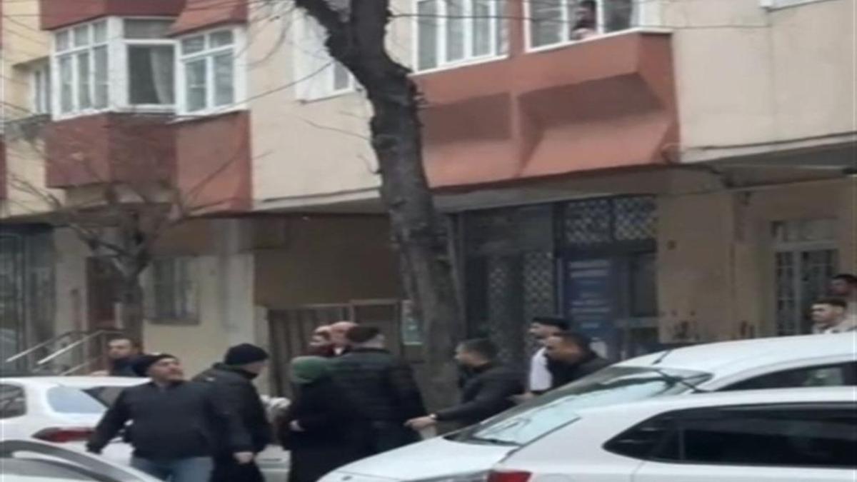 İftar saatinde birbirlerine girdiler! Park yeri kavgasında yumruklar konuştu