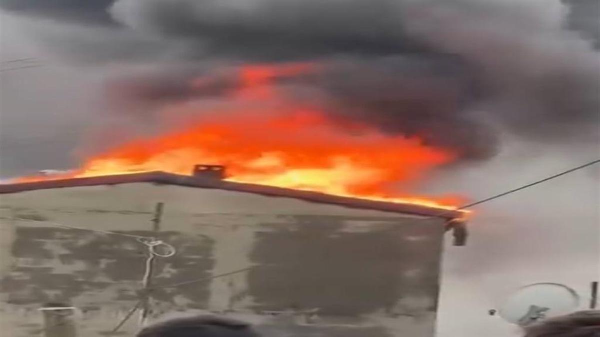 Başakşehir'de alevler gökyüzüne ulaştı! İtfaiye son anda müdahale etti