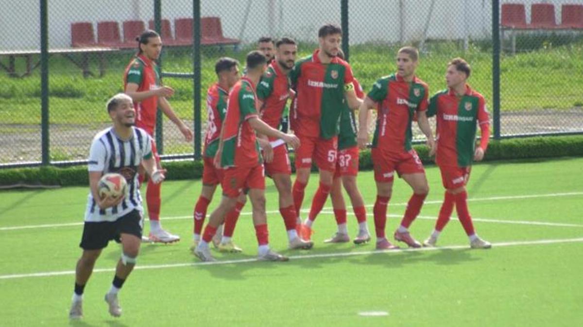 Karşıyaka rakibini gol yağmuruna tuttu: 10-0'lık tarihi yenilgi