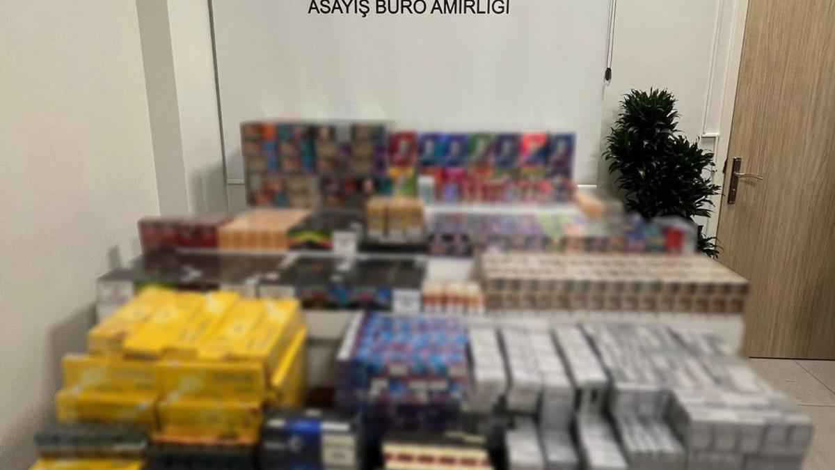 Maltepe’de 2 eve düzenlenen operasyonda çok sayıda kaçak ürün ele geçirildi