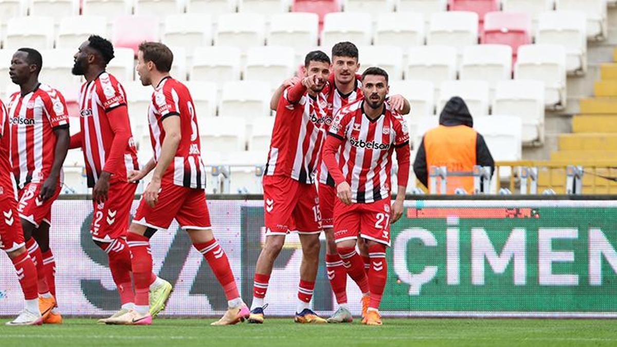 Sivasspor, Sakaryaspor'u 4 golle devirdi