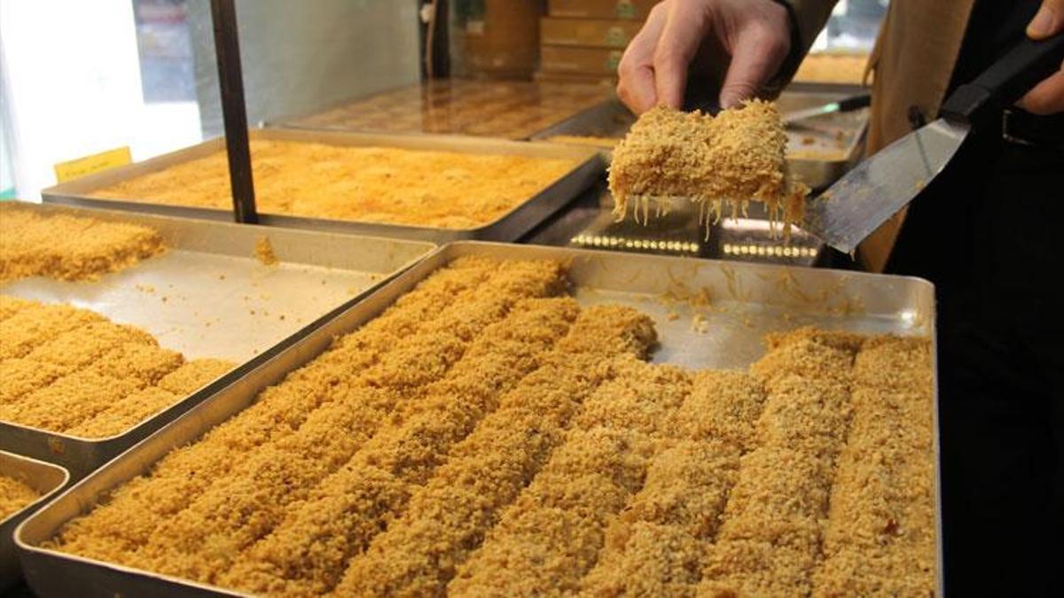 Giresun'da Ramazan ayının vazgeçilmez fındıklı tatlılar sofralara lezzet katıyor