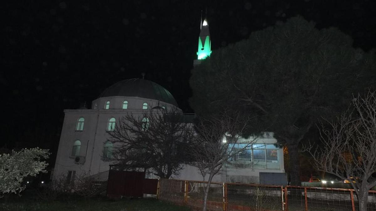 Ramazan'ın endişesi gerçek oldu! Ezan erken okundu, vatandaşlar orucunu açtı