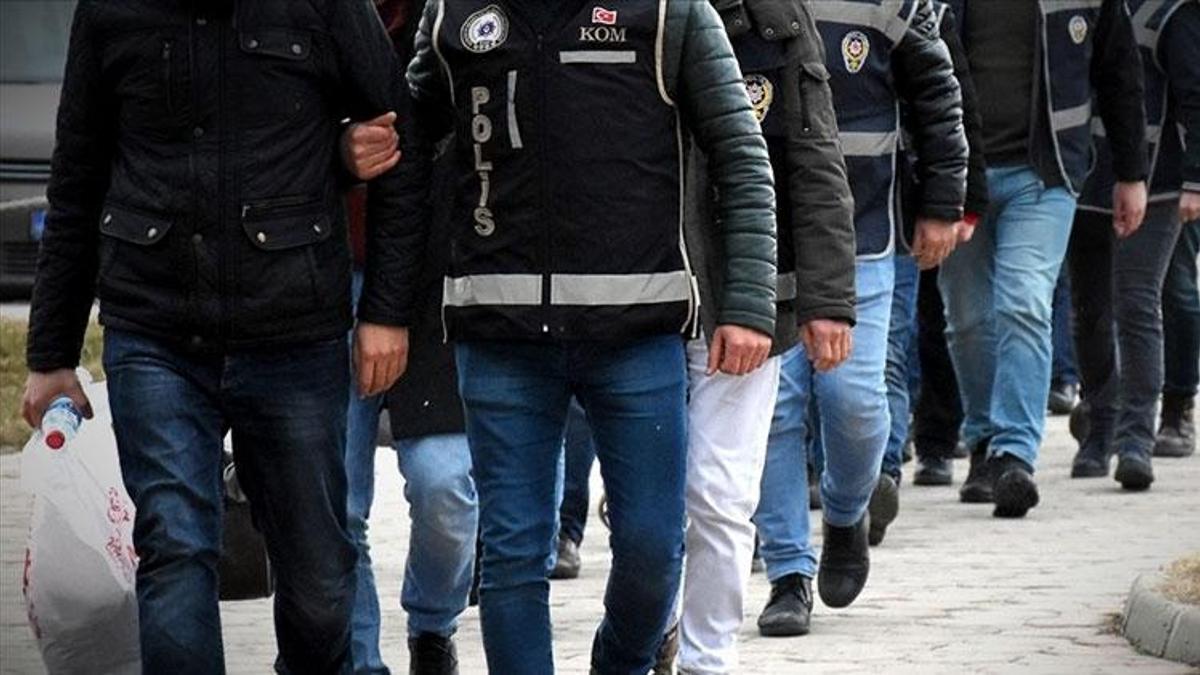 İzmir Tire'de 1 milyar liralık tefeci operasyonu: 5 gözaltı