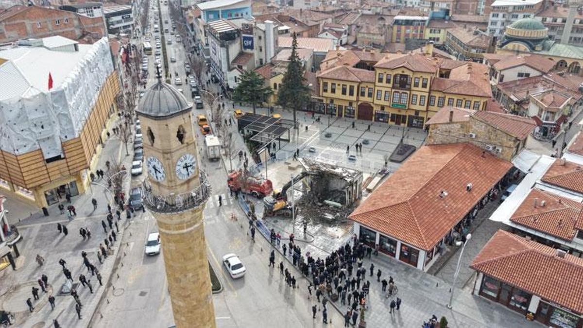 Son bina yıkıldı Çorum'un tarihi silüet gün yüzüne çıktı