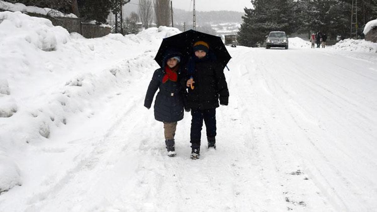 Erzurum Valiliği duyurdu: Erzurum’da okullara bir gün kar tatili
