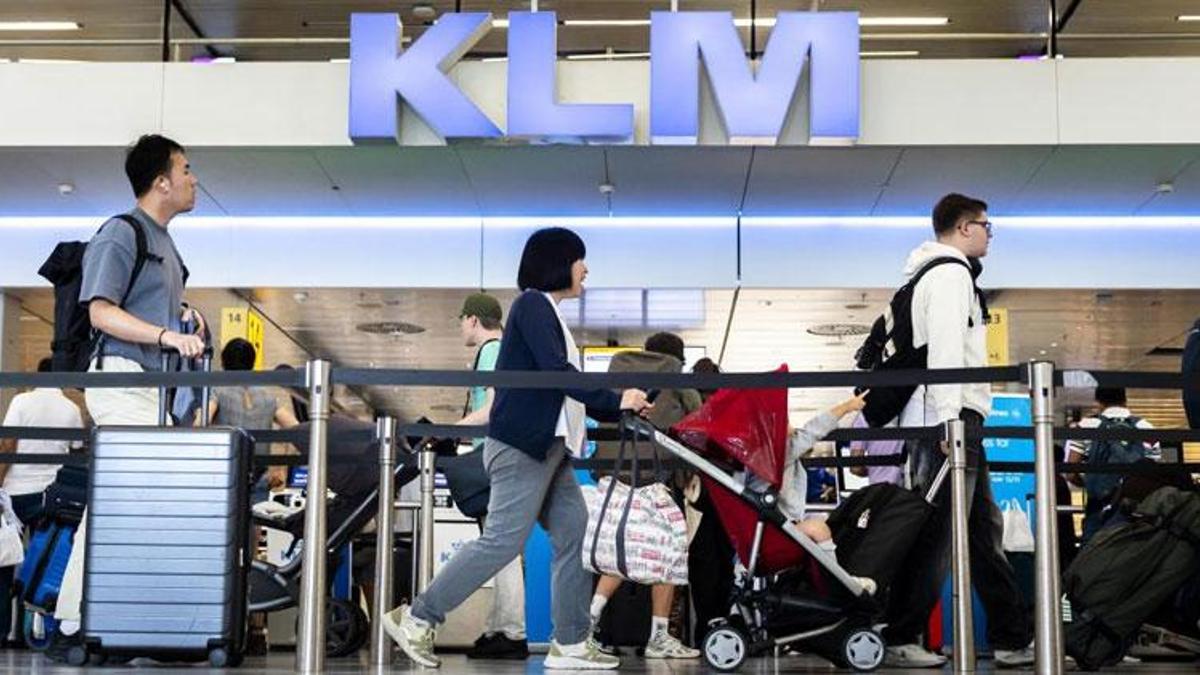 KLM Amsterdam-Tel Aviv uçuşlarını geçici olarak askıya aldı