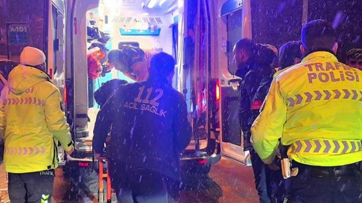 Palandöken'de kar yağışı kazayı beraberinde getirdi: Motokurye yaralandı