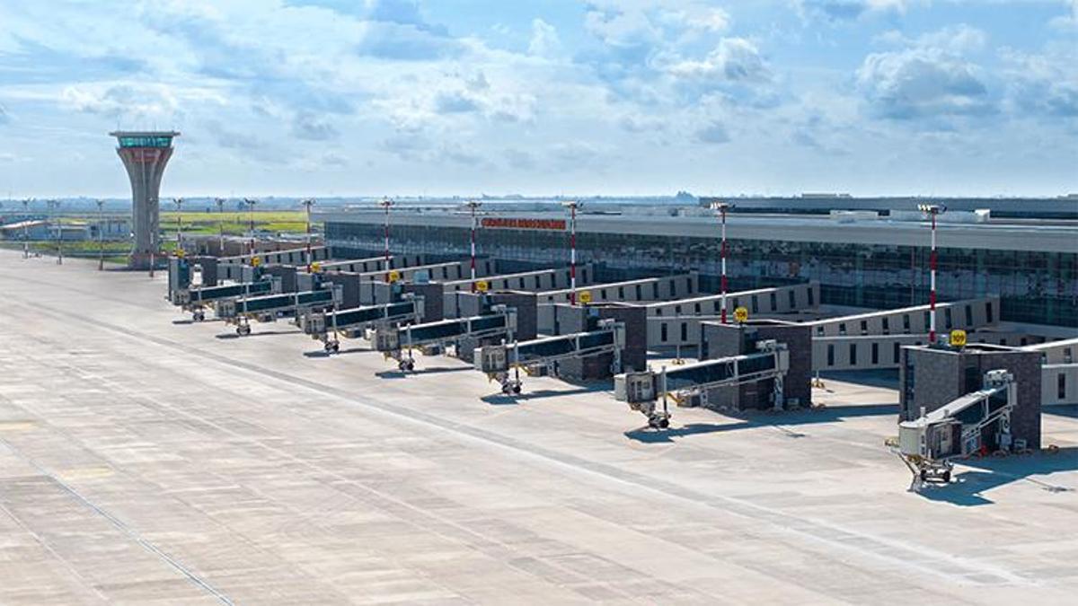 Çukurova Havalimanı’nda trafik çilesi bitiyor: Raylar terminale kadar uzandı: Hızlı trenle 23 dakikada ulaşım sağlayacak
