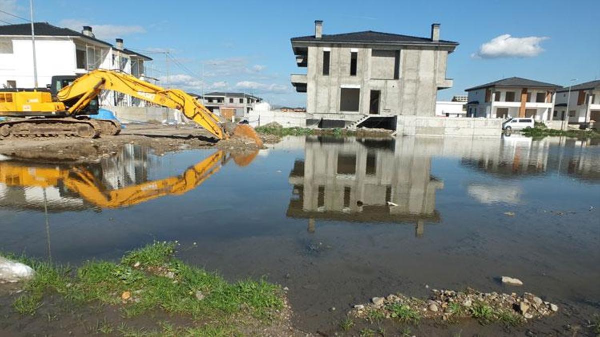 Balıkesir Burhaniye'de çevre felaketi yaşanıyor
