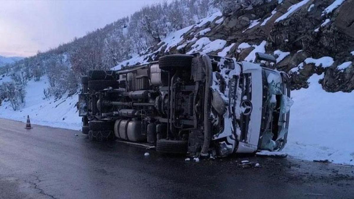 Şırnak Uludere'de trafik kazasında 2 kişi yaralandı