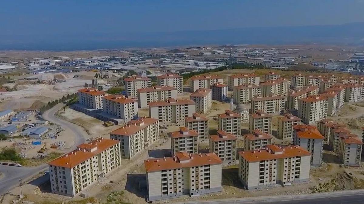 TOKİ yeni fırsatı duyurdu: 9 bin TL taksitle satılacak! 7 şart var