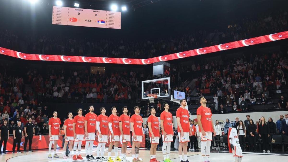 A Milli Erkek Basketbol Takımı, Sırbistan'ı geçti turu garantiledi