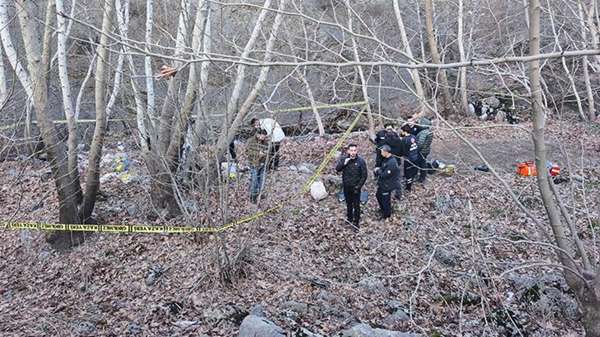 Batman'da dere kenarına gittiler, cesetle karşılaştılar