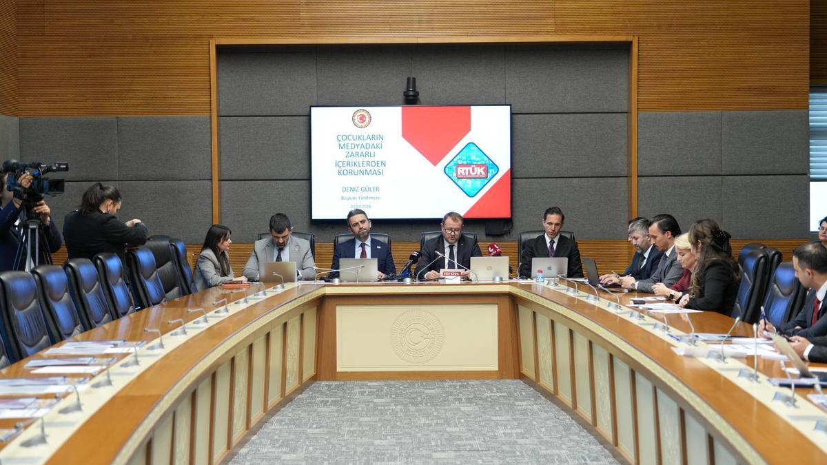 RTÜK Başkan Yardımcısı Güler: Gençlerin yüzde 88'i sosyal medyada yaş sınırlaması olması gerektiğini söylüyor