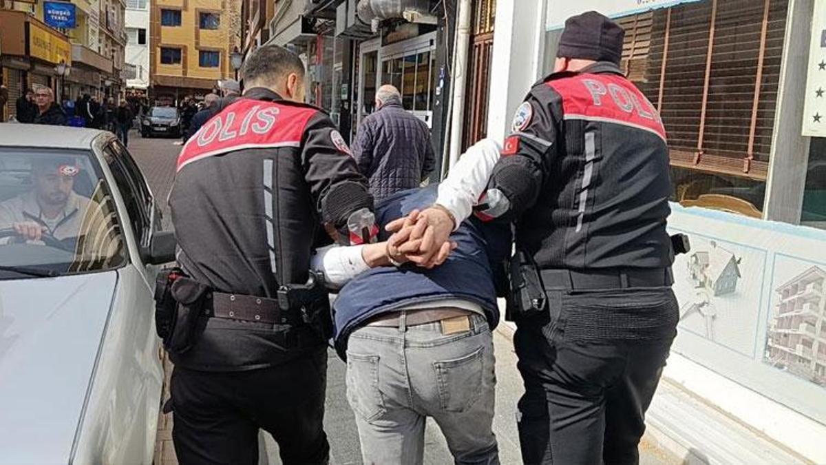 Kırşehir'de kahvehaneye silahlı saldırıyla ilgili şüpheli tutuklandı