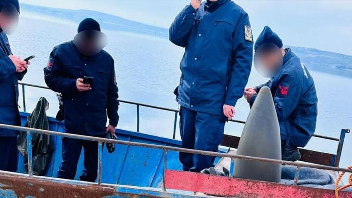 Kahta'ta Atatürk Baraj Gölüne füze parçaları düştü