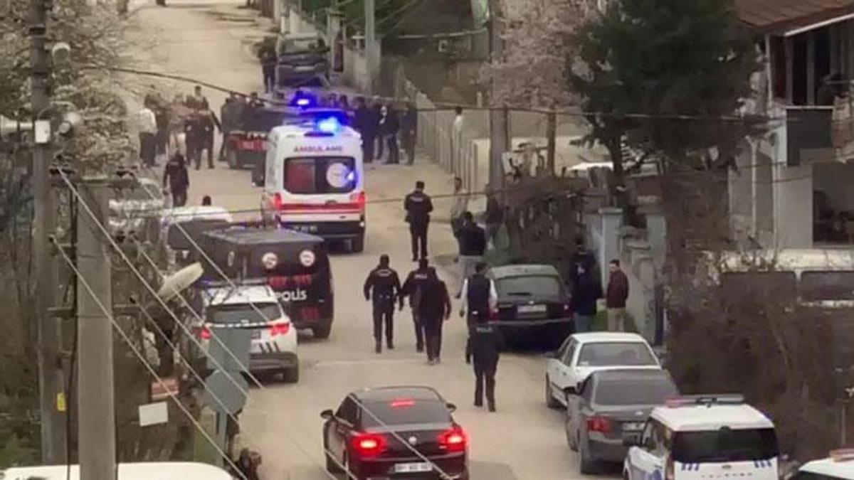 Düzce'de 3 kişi arasında çıkan silahlı kavga: 2’si silahla 3 yaralı